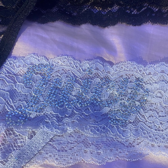 JUICY COUTURE BLING THONGS - Picture 6 of 6